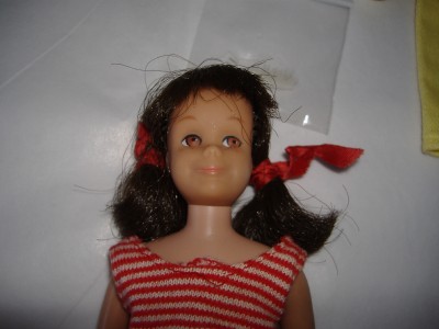 brunette_skooter